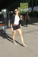 Sonnalli Seygall snapped at airport on 17th March 2016